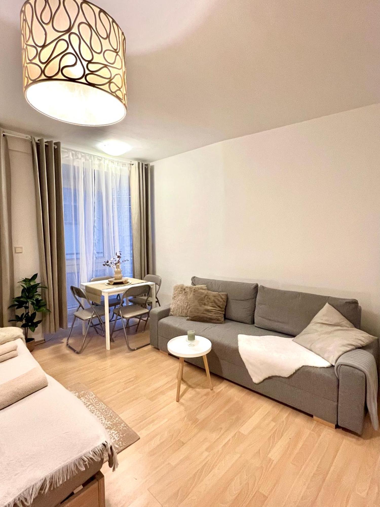 Apartment Simona - Old Town Bratislava Buitenkant foto